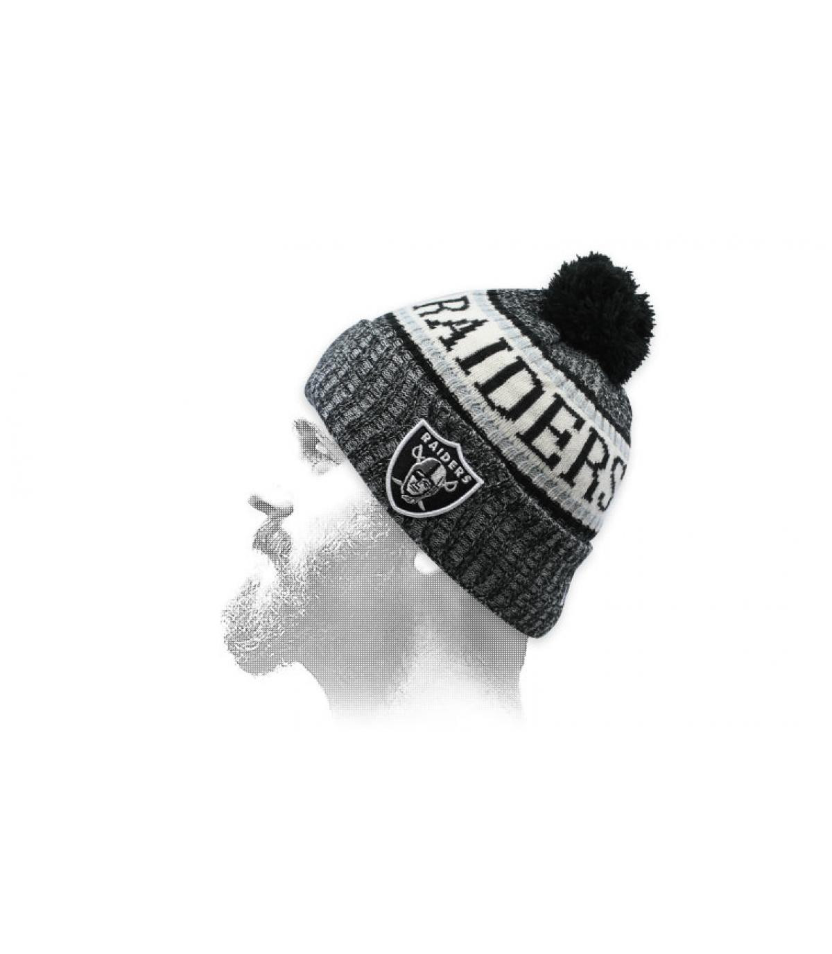 bonnet Raiders pompon gris Bonnet NFL Sideline Sport Knit Raiders New Era Headict